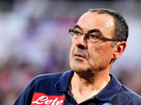 Napoli hoãn tất cả các vụ chuyển nhượng vì Sarri
