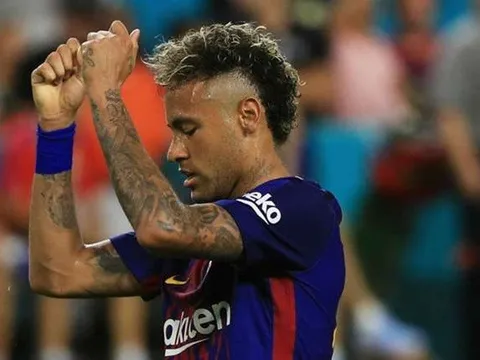 Neymar bất ngờ không đến Qatar: quyết định ở lại Barca?