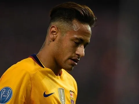 Neymar bất ngờ xác nhận chia tay bạn gái