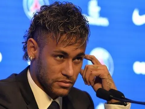 Neymar chưa thể có trận ra mắt PSG