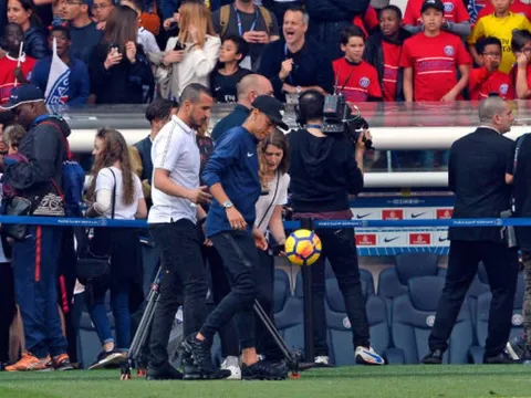 Neymar đã xuất hiện trở lại trong buổi tập mới nhất của PSG