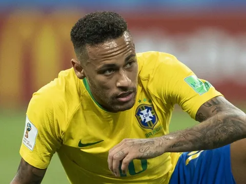 Neymar rồi cũng thành 'tội đồ' như Messi