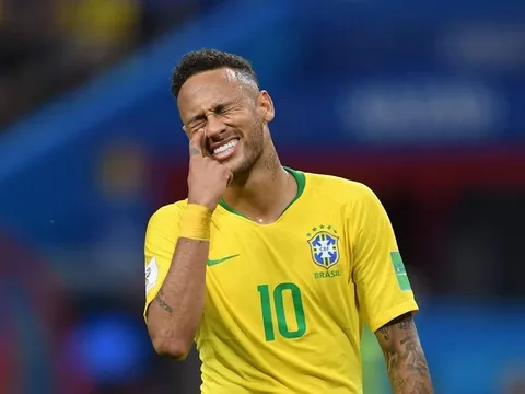 "Neymar so với Ronaldo đúng là một trời một vực. Real đừng phí tiền"
