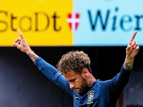 Neymar tập ăn mừng, sẵn sàng nổ súng tại World Cup