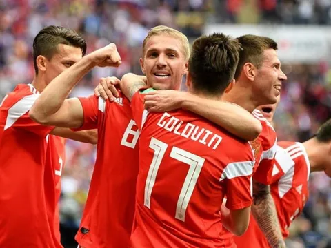 Nga trở thành đội chủ nhà có thành tích khởi đầu tốt nhất World Cup