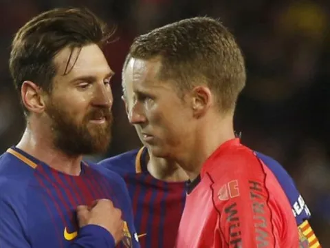 Nghi vấn Messi chửi trọng tài là 'đồ rác rưởi'