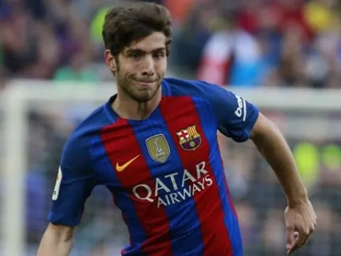 Ngoại hạng Anh đang vẫy gọi Sergi Roberto