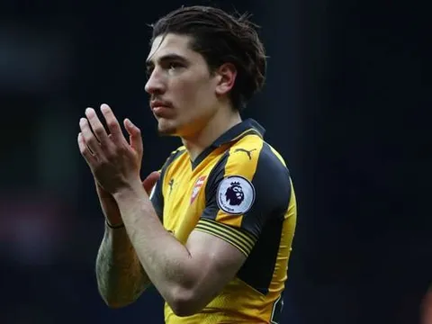 Người Barcelona ra sức mời chào Bellerin