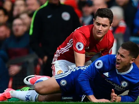 'Người-bỏ-túi' Hazard sắp được M.U thưởng nóng