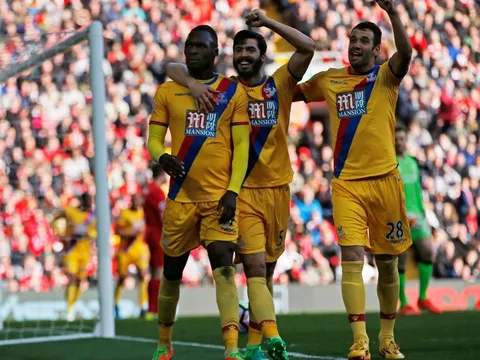 Bị cố nhân "hãm hại", Liverpool thất trận ngay tại Anfield