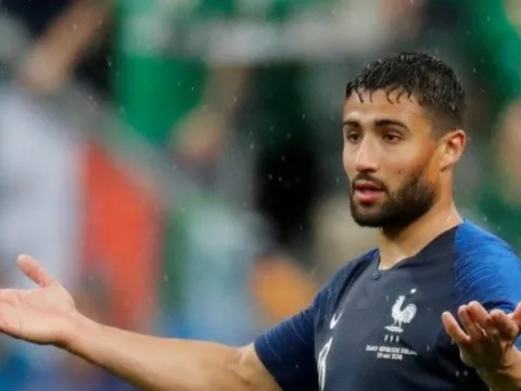 Người hâm mộ Man Utd hả hê với thương vụ Liverpool và Fekir