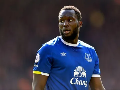 Tại sao Chelsea phải thận trọng nếu chiêu mộ Lukaku?