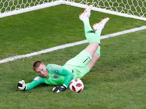 Nhìn Jordan Pickford để thấy Joe Hart ngồi nhà là đúng