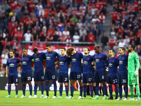 Nhìn lại hành trình lên ngôi Europa League của Man United: Vinh quang trải đầy chông gai