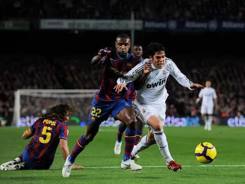 Nhìn lại lần Ricardo Kaka đối đầu Barcelona