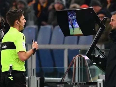 'Công nghệ VAR sẽ quyết định sự thành công của World Cup'