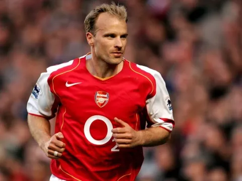 Những điều khoản hợp đồng lạ đời trong lịch sử: ‘Bó tay’ với Bergkamp