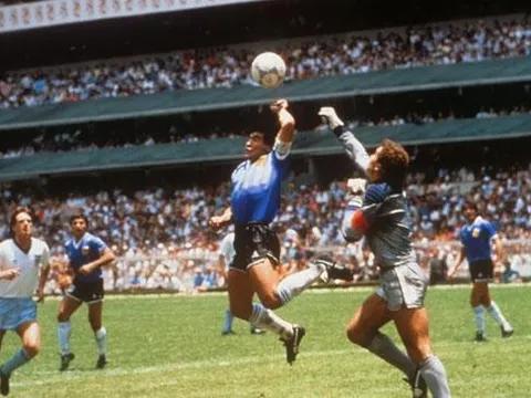 Những khoảnh khắc tranh cãi nhất trong lịch sử World Cup (Kì cuối)