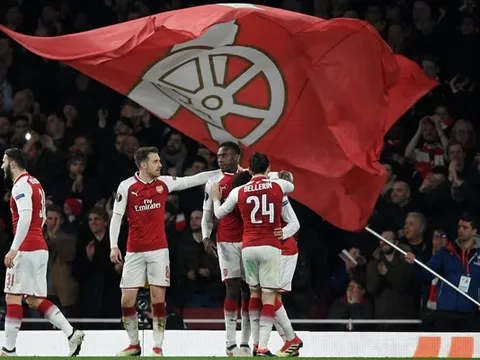 Những lỗ hổng kinh hoàng đang đè lên vai người kế nhiệm Wenger