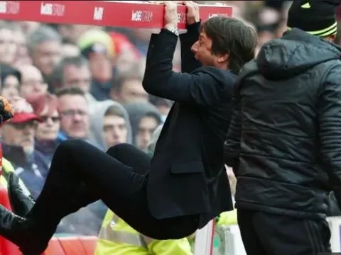 Những màn ăn mừng bá đạo của Antonio Conte