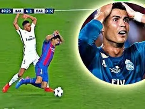 Những pha bóng xấu hổ của các ngôi sao