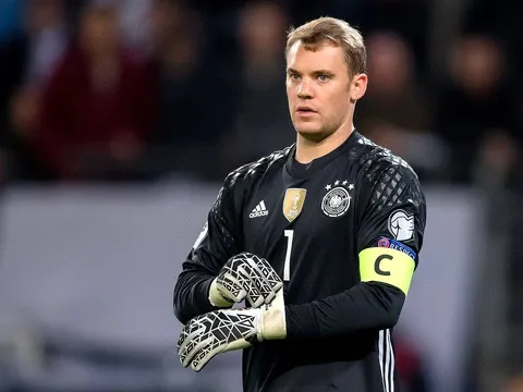 Những pha cứu thua xuất thần của Manuel Neuer mùa giải 2016/17