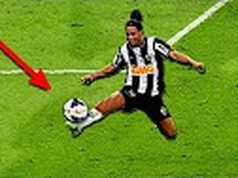 Những pha đỡ bóng như 'dán keo' vào chân