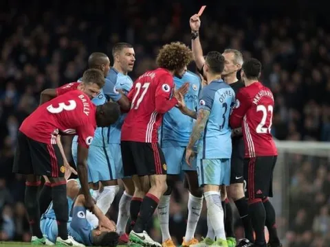 Những thứ "đã mặc định" trong các trận derby Manchester