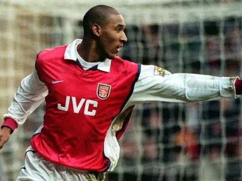 Nicolas Anelka khi còn khoác áo Arsenal
