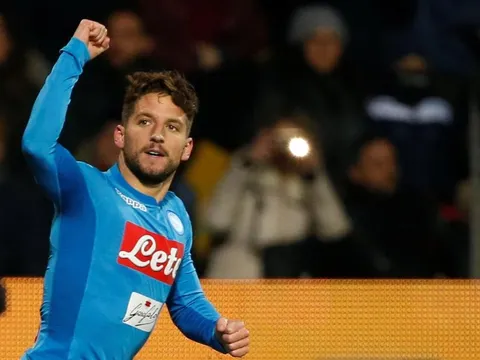 MU, Arsenal tính đường cướp sao Napoli 28 triệu bảng