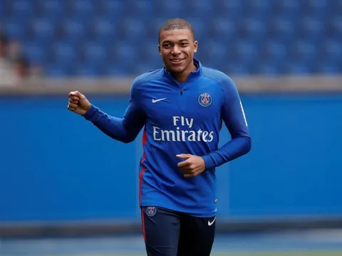 TIẾT LỘ: Mbappe từng từ chối đề nghị 180 triệu euro của Real