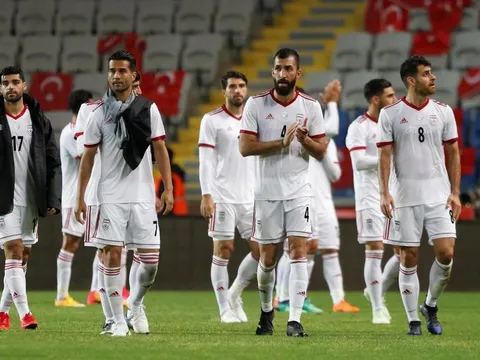 Nike ngưng tài trợ cho đội tuyển Iran tại World Cup