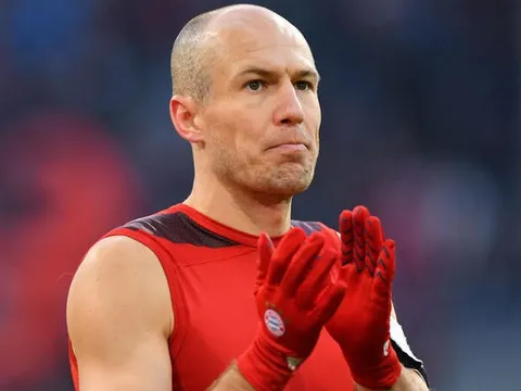 NÓNG: Arjen Robben tính giải nghệ?