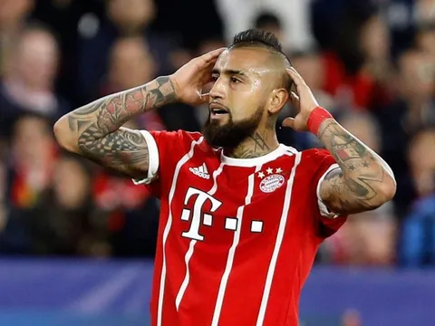 NÓNG: Đại diện Vidal đã có mặt ở Munich, đàm phán về khả năng chuyển đến MU