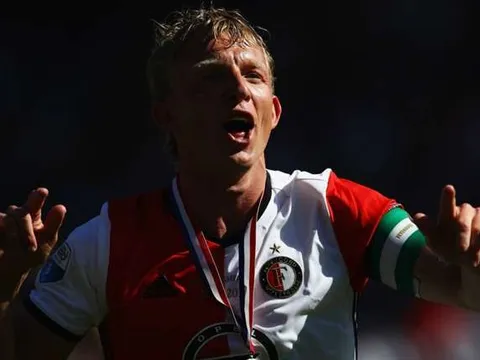 Nóng: Dirk Kuyt giải nghệ sau khi giúp Feyenoord vô địch