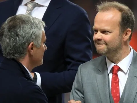NÓNG: Ed Woodward hẹn gặp Mourinho sau phát biểu "phàn nàn" về công tác chuyển nhượng