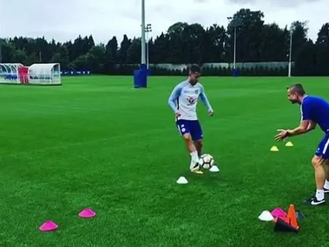 Eden Hazard tích cực tập luyện chờ ngày tái xuất