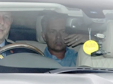 NÓNG: Jose Mourinho và tân trợ lý Michael Carrick đã có mặt ở Carrington