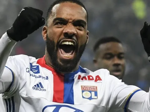 NÓNG: Lacazette kiểm tra y tế, sắp ra mắt Arsenal