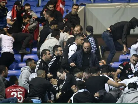 NÓNG: Lyon và Besiktas nhận án phạt cực nặng từ UEFA
