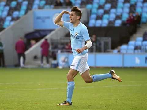 NÓNG: Man City đối mặt nguy cơ 'có tiền mà không thể xài'