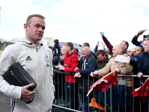 NÓNG: Sau 1 tháng, Mourinho sử dụng lại Rooney