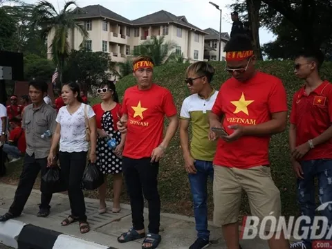 NÓNG: NHM Việt Nam ngơ ngác vì không thể mua vé xem trận đấu của tuyển nữ