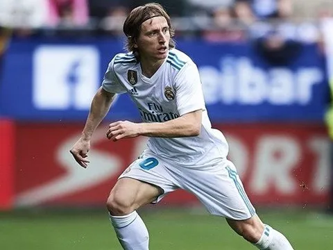 NÓNG: Ra giá không tưởng, Real sẵn sàng để Modric đến Inter