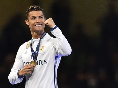 NÓNG: Cristiano Ronaldo nhận được đề nghị cực khủng
