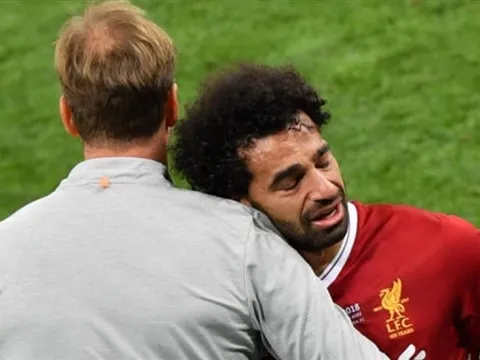 SỐC: Salah nhiều khả năng chia tay World Cup sau pha xấu chơi của Ramos