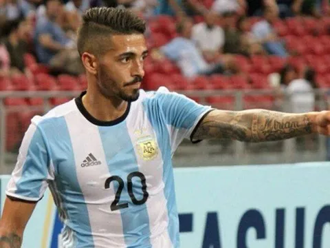 NÓNG: Tiền vệ quan trọng của Argentina chia tay World Cup vì chấn thương