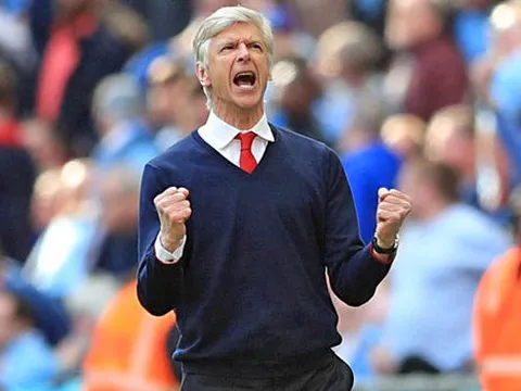 Nước Anh cuối tuần qua: Tiếng hét của Wenger, cái cúi đầu của Pep