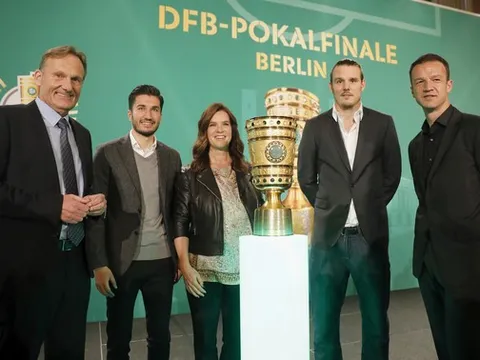Nuri Sahin đại diện Dortmund diện kiến chiếc cúp Quốc gia Đức