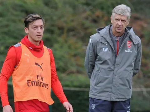 Chuyển động Arsenal: Wenger đi, Oezil cũng nối gót